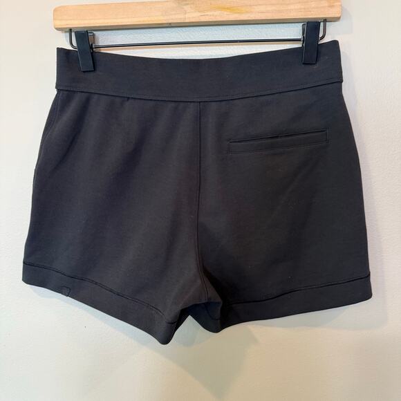 Lululemon Cuffed Pocket Shorts Black Stretch Black Sz 4 Casual Travel Versatile - Picture 2 of 10